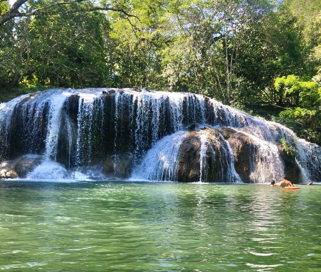 Ccahoeiras em Bonito MS Estância Mimosa Ecoturismo