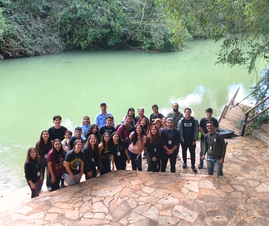 Alunos do IFMS realizam visita técnica no Recanto Ecológico Rio da Prata