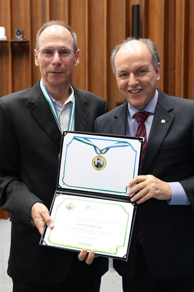 Eduardo Coelho recebe Comenda Coronel Pedro José Rufino_Wagner Guimarães_ALEMS