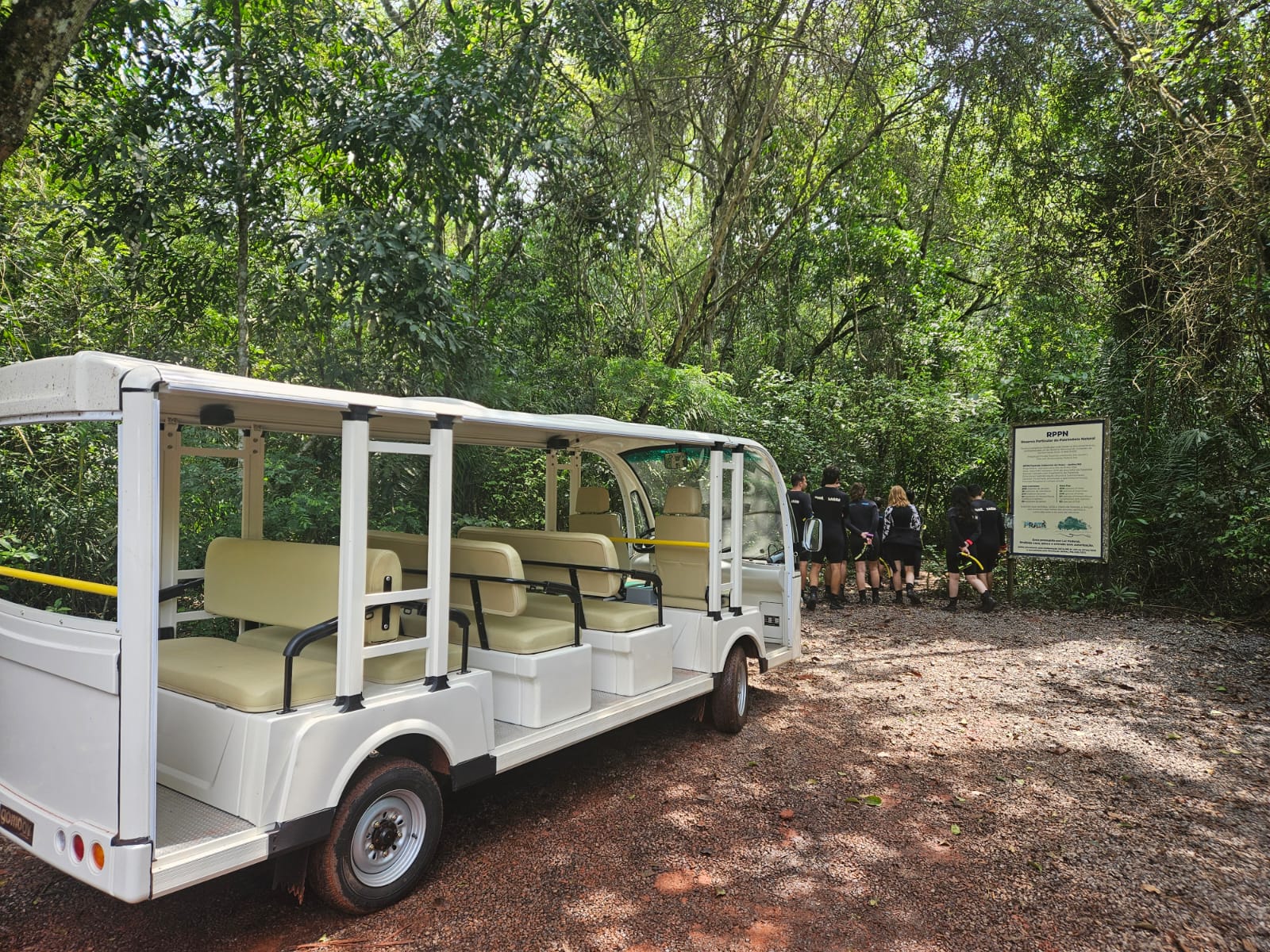 Recanto Ecológico Rio da Prata recebe micro-ônibus 100% elétrico para o transporte de visitantes